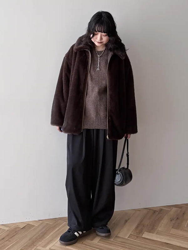 リッチな質感でカジュアルコーデを格上げしてくれるファーブルゾン | 10度 服装