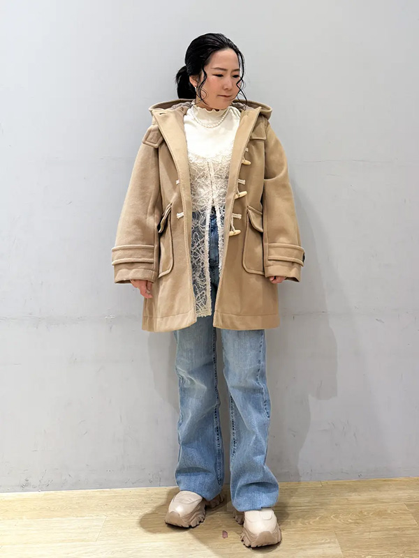 体型カバーときちんと感を叶えるクラシカルなダッフルコート | 14度 服装
